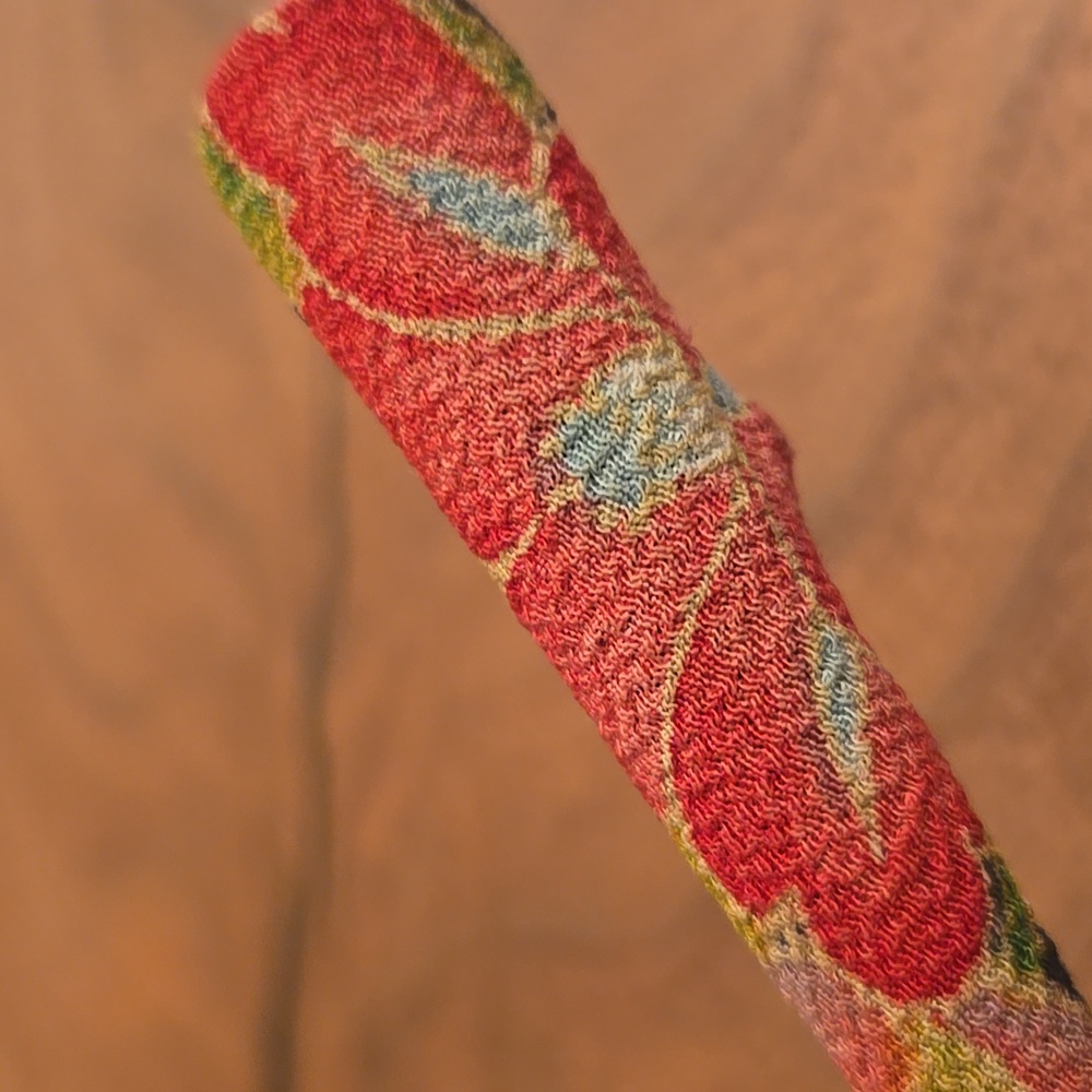 Beautiful fabric Hair Clip - Picture 2 of 3